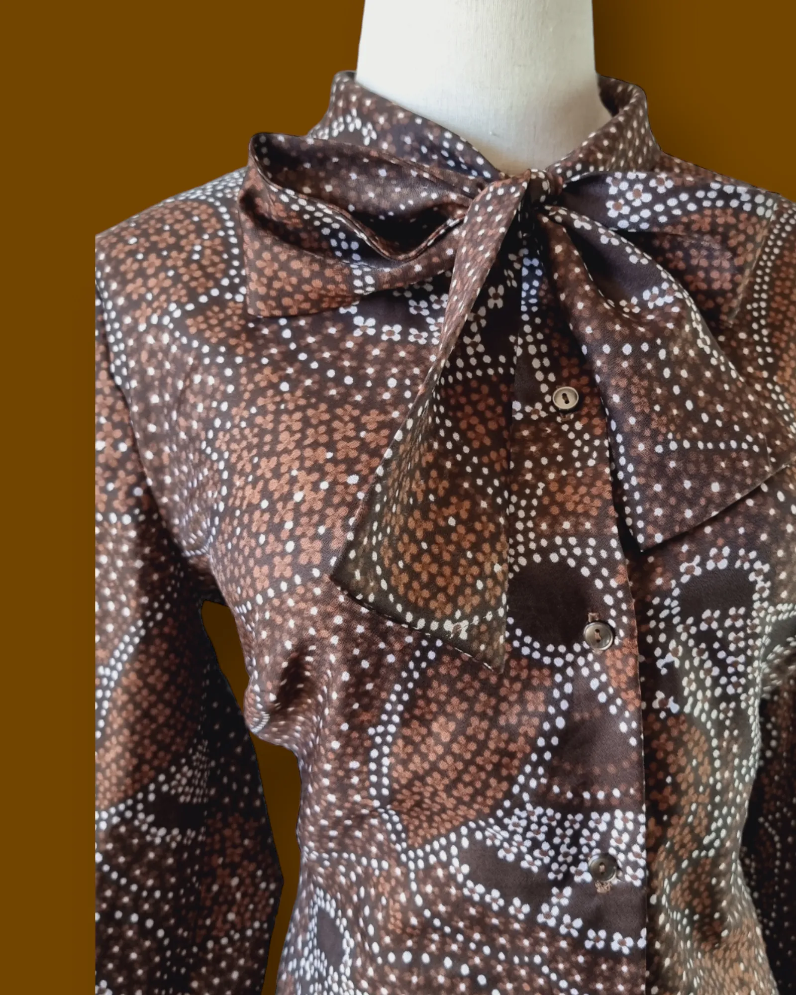 1970s Statement Pussy Bow Blouse L