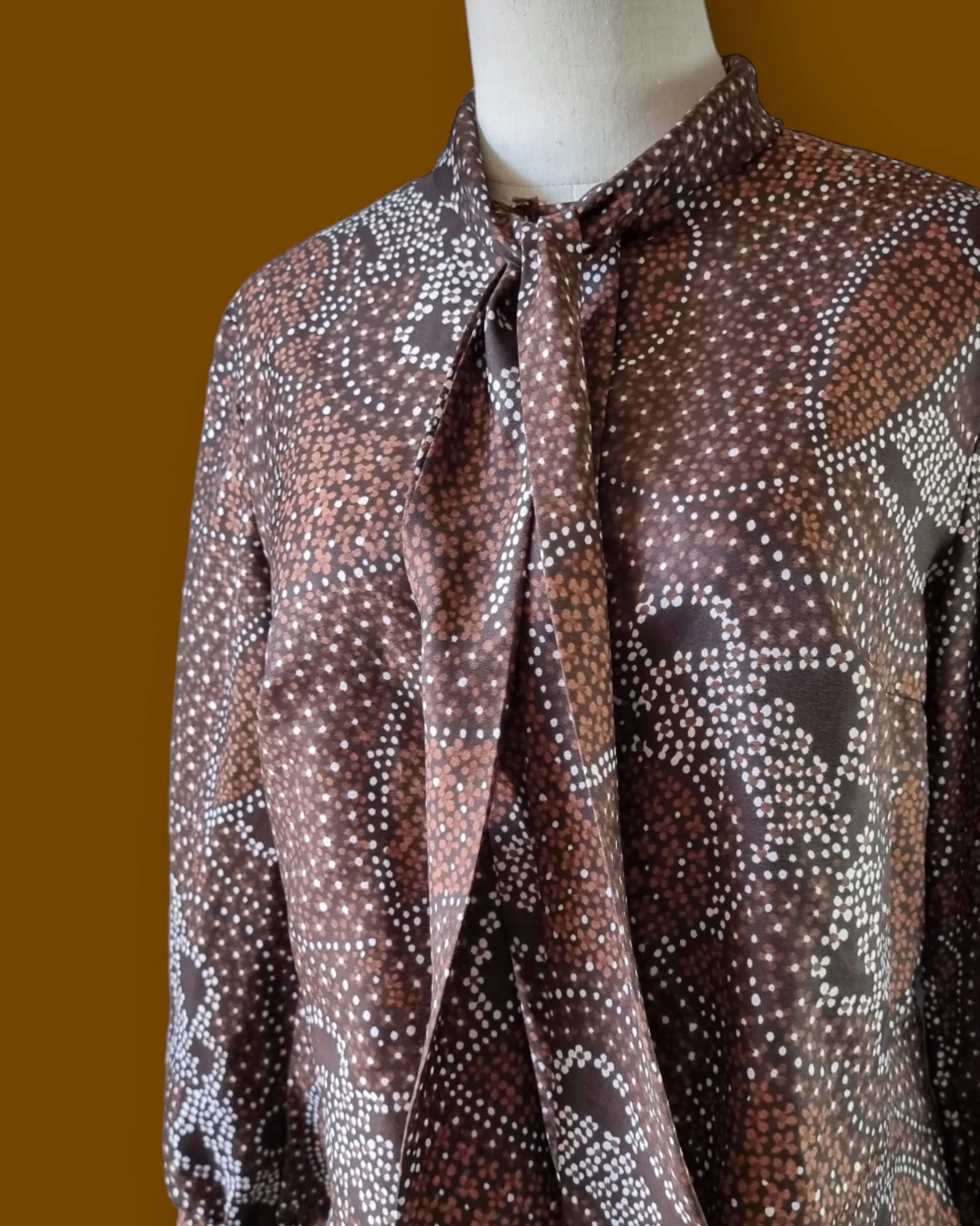 1970s Statement Pussy Bow Blouse L