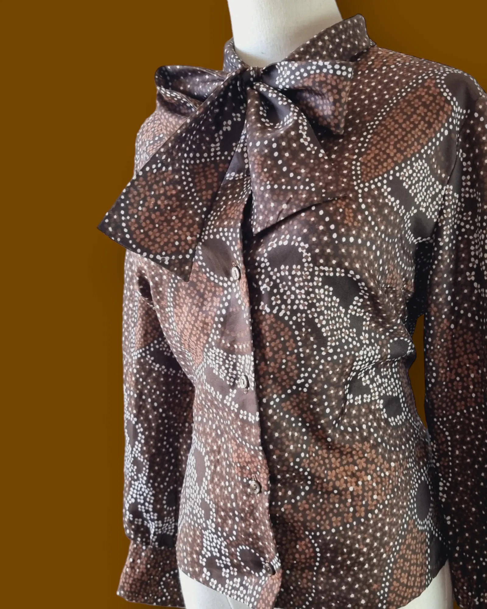 1970s Statement Pussy Bow Blouse L