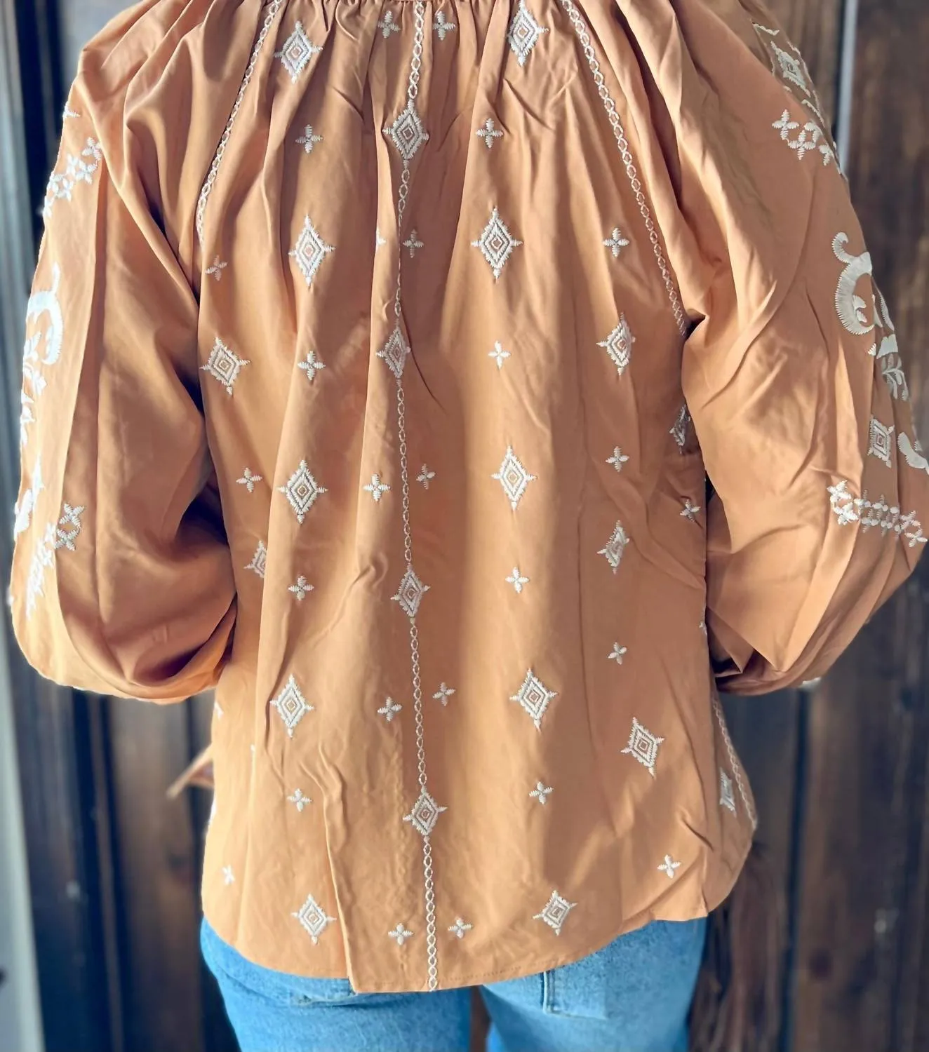 Andree By Unit - Embroidered Sunrise Top
