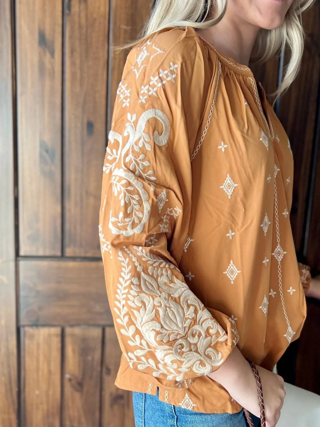 Andree By Unit - Embroidered Sunrise Top