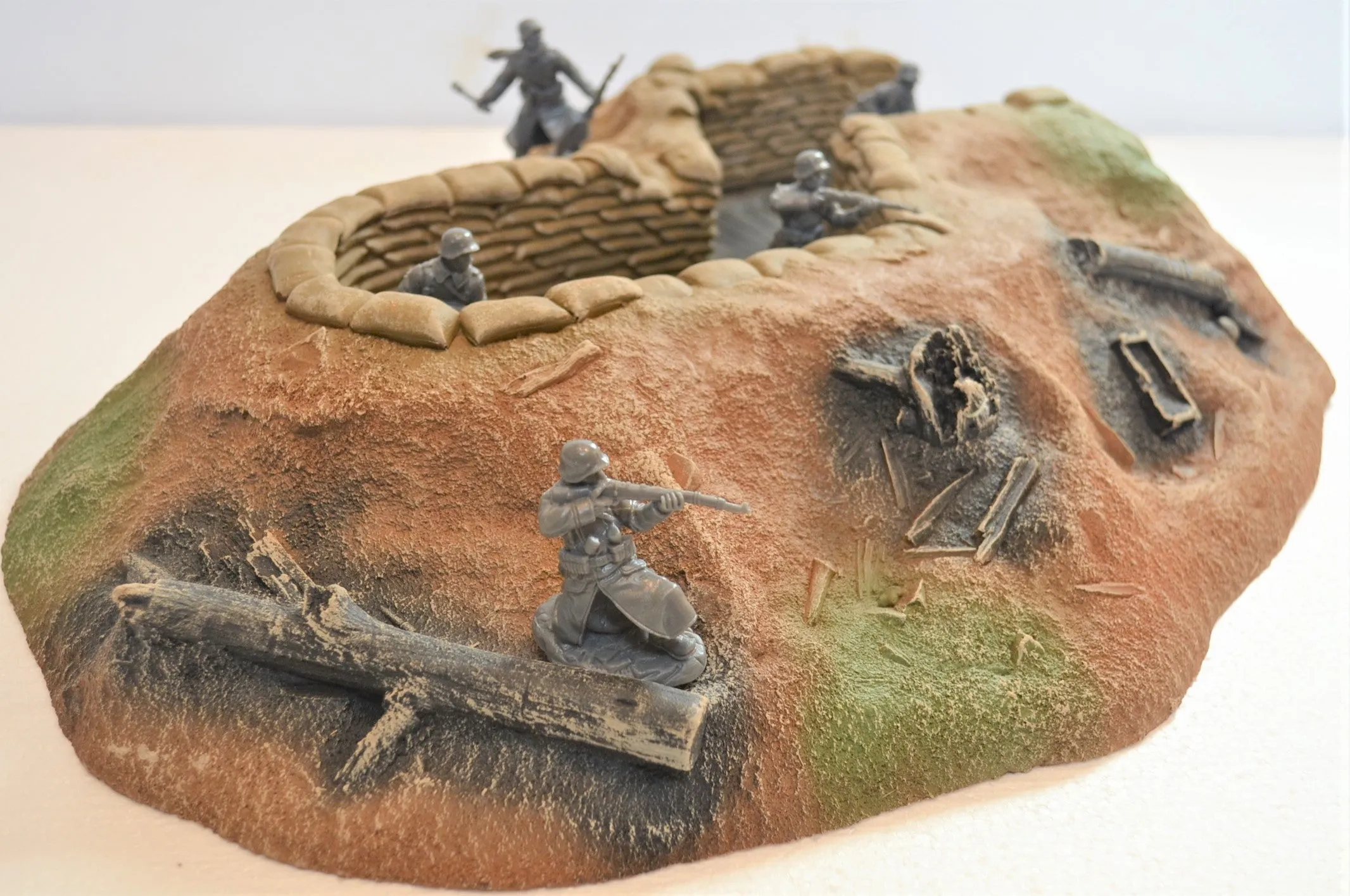 Atherton Scenics Painted WWII WWI Left Side Closed Trench