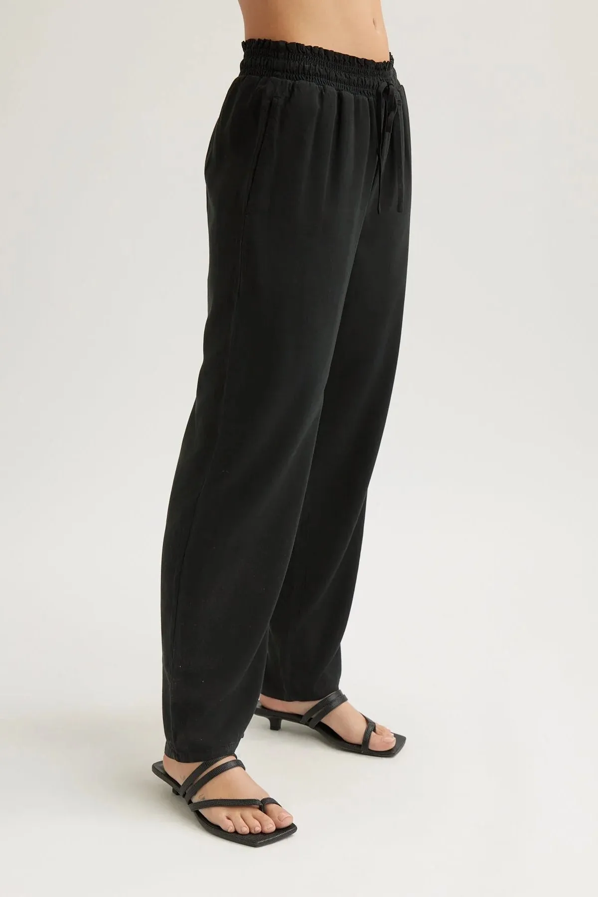 Bella Dahl Smocked Waist Pants