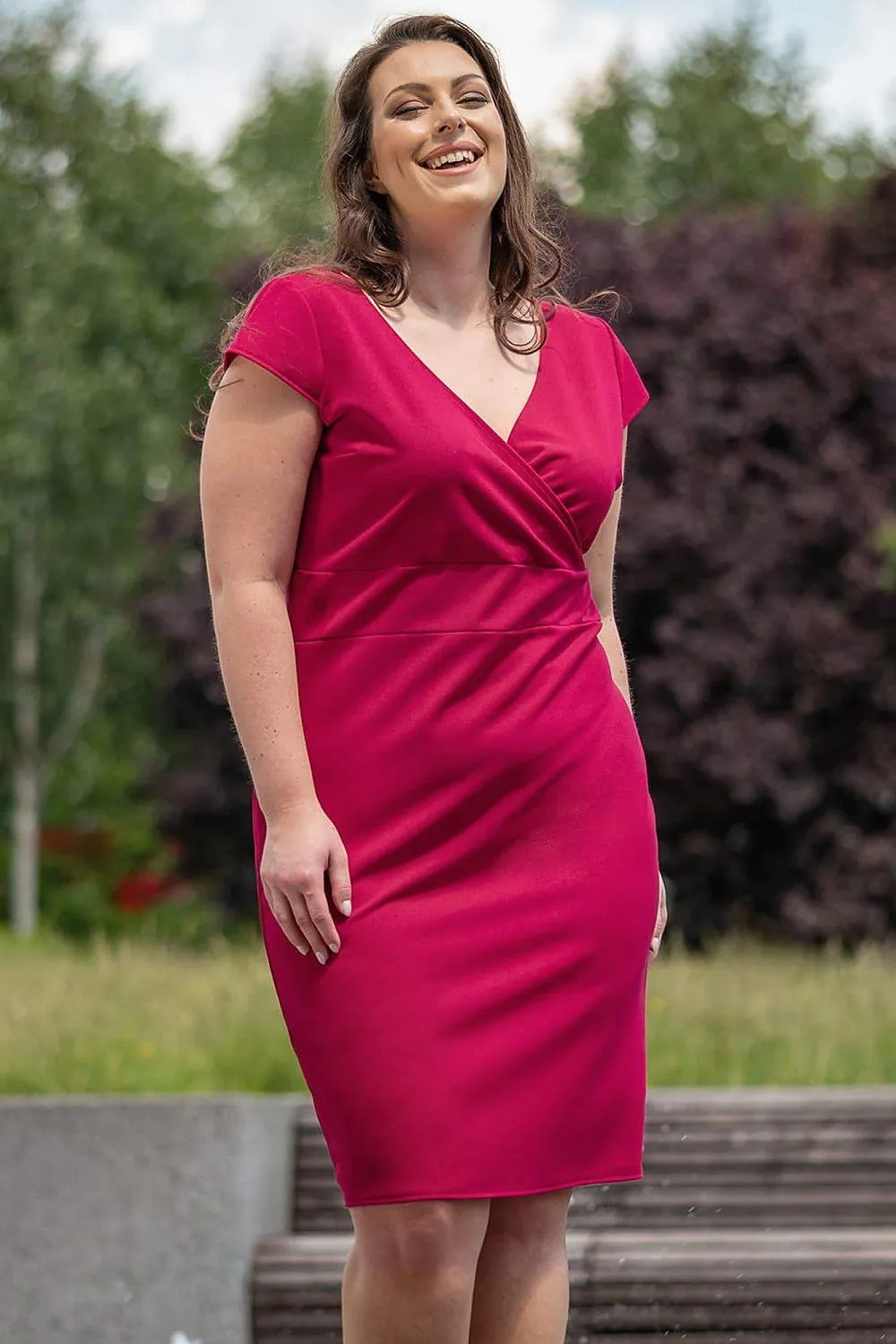 Chic Plus Size Midi Dress with Flattering Envelope Neckline - Summer Must-Have