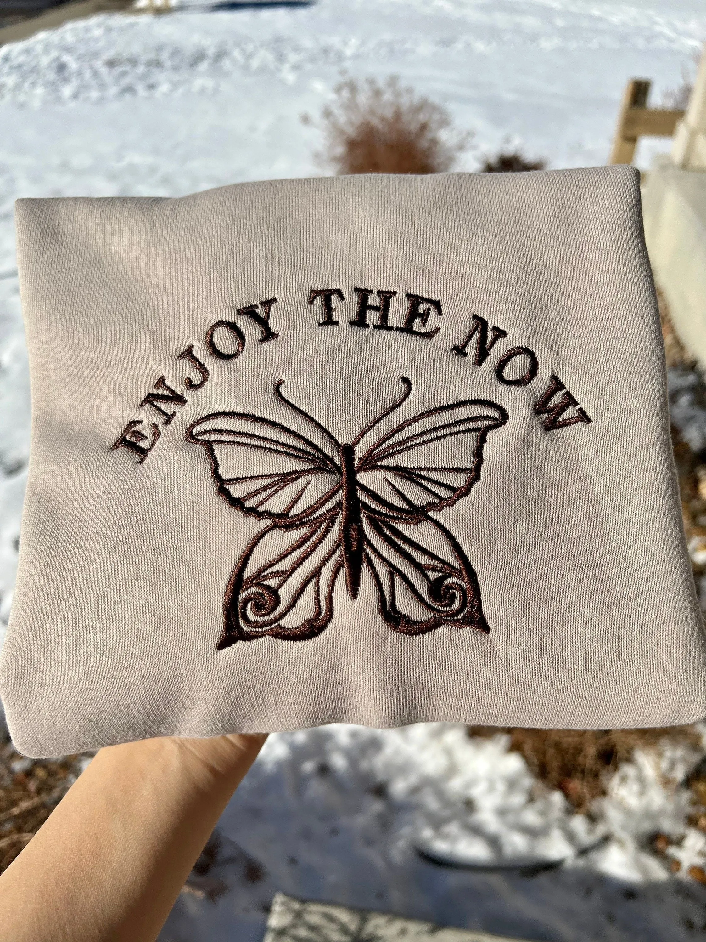 Enjoy the now Embroidered Sweatshirts
